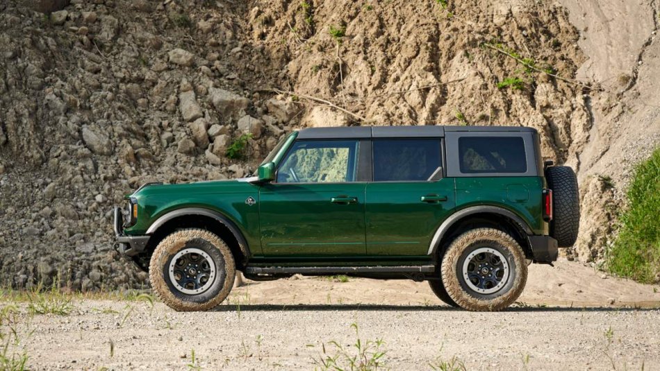 2022-bronco-heritage-green-side-1280x720.jpg