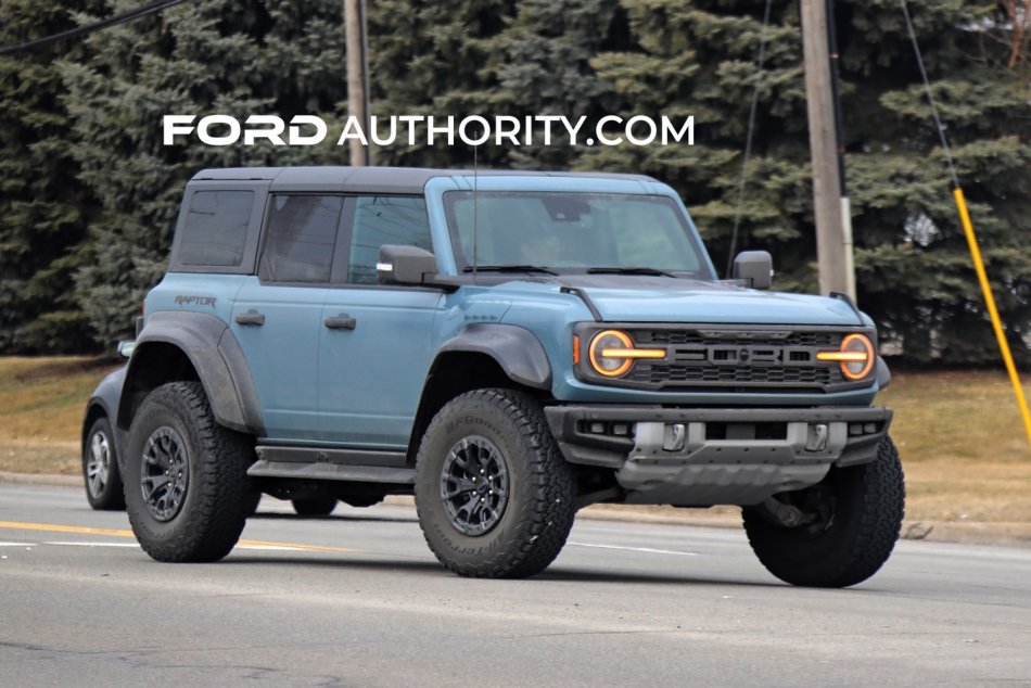 2022-Ford-Bronco-Raptor-Area-51-Real-World-Photos-Exterior-002.jpg