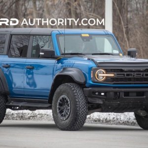 2022-Ford-Bronco-Raptor-Velocity-Blue-Metallic-01.jpg