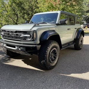 2022 Bronco Raptor.jpg