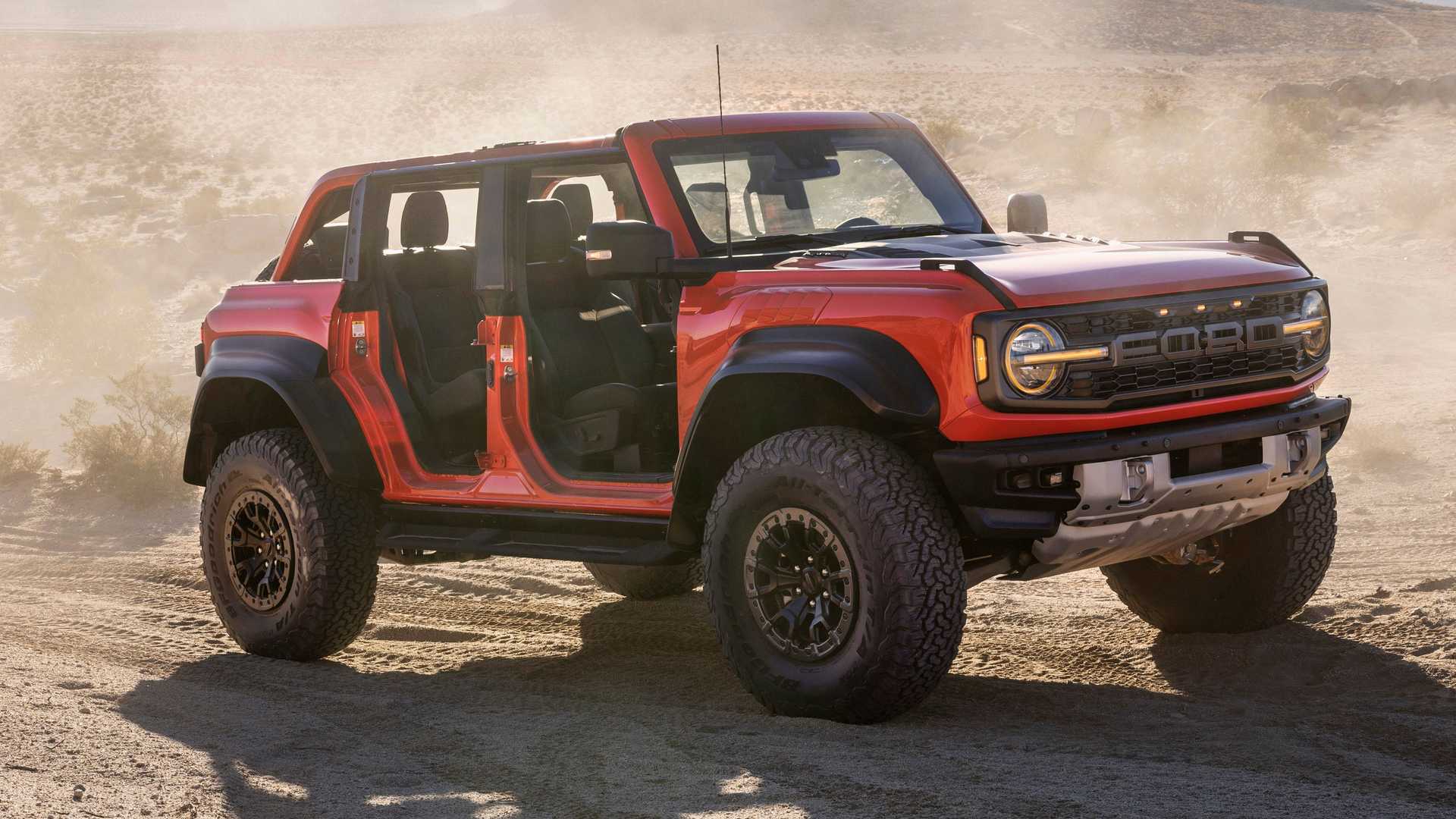 2022-ford-bronco-raptor-exterior-side-view.jpg